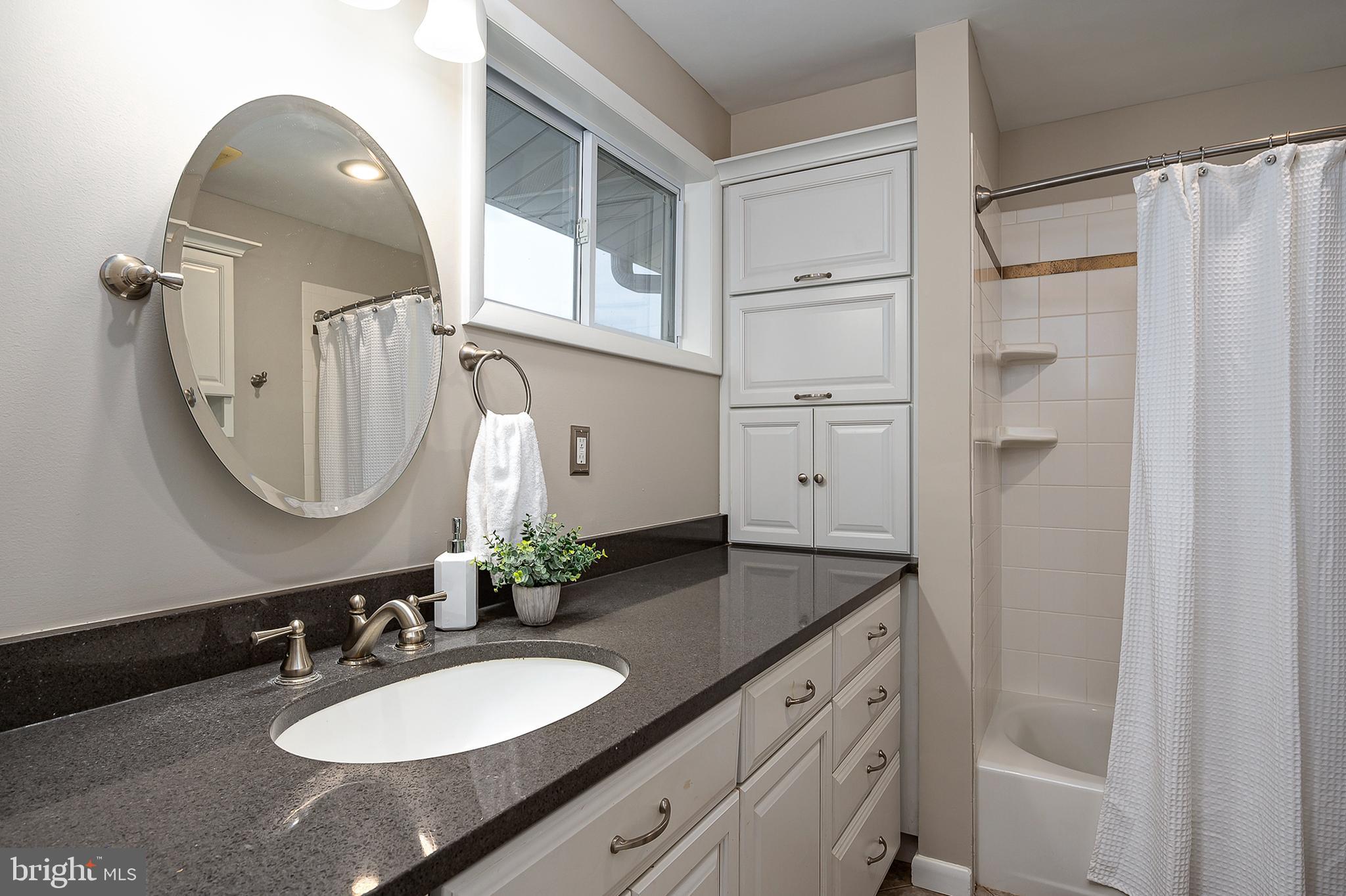 3901 Chatham Road Ellicott City, MD 21042 - Photo 29 of 41 Bath 2