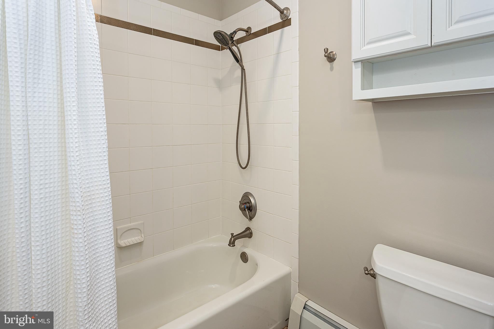 3901 Chatham Road Ellicott City, MD 21042 - Photo 30 of 41 Bath 2
