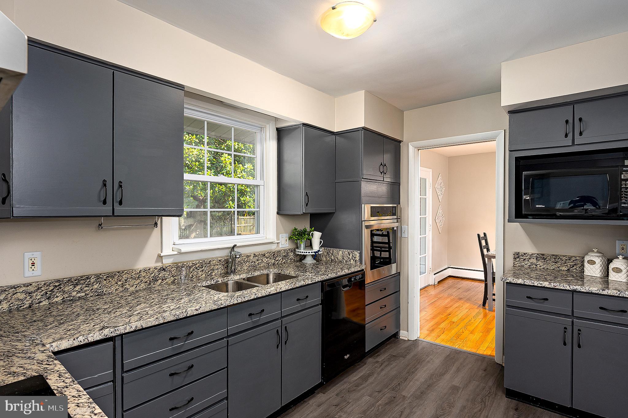 3901 Chatham Road Ellicott City, MD 21042 - Photo 9 of 41 Kitchen
