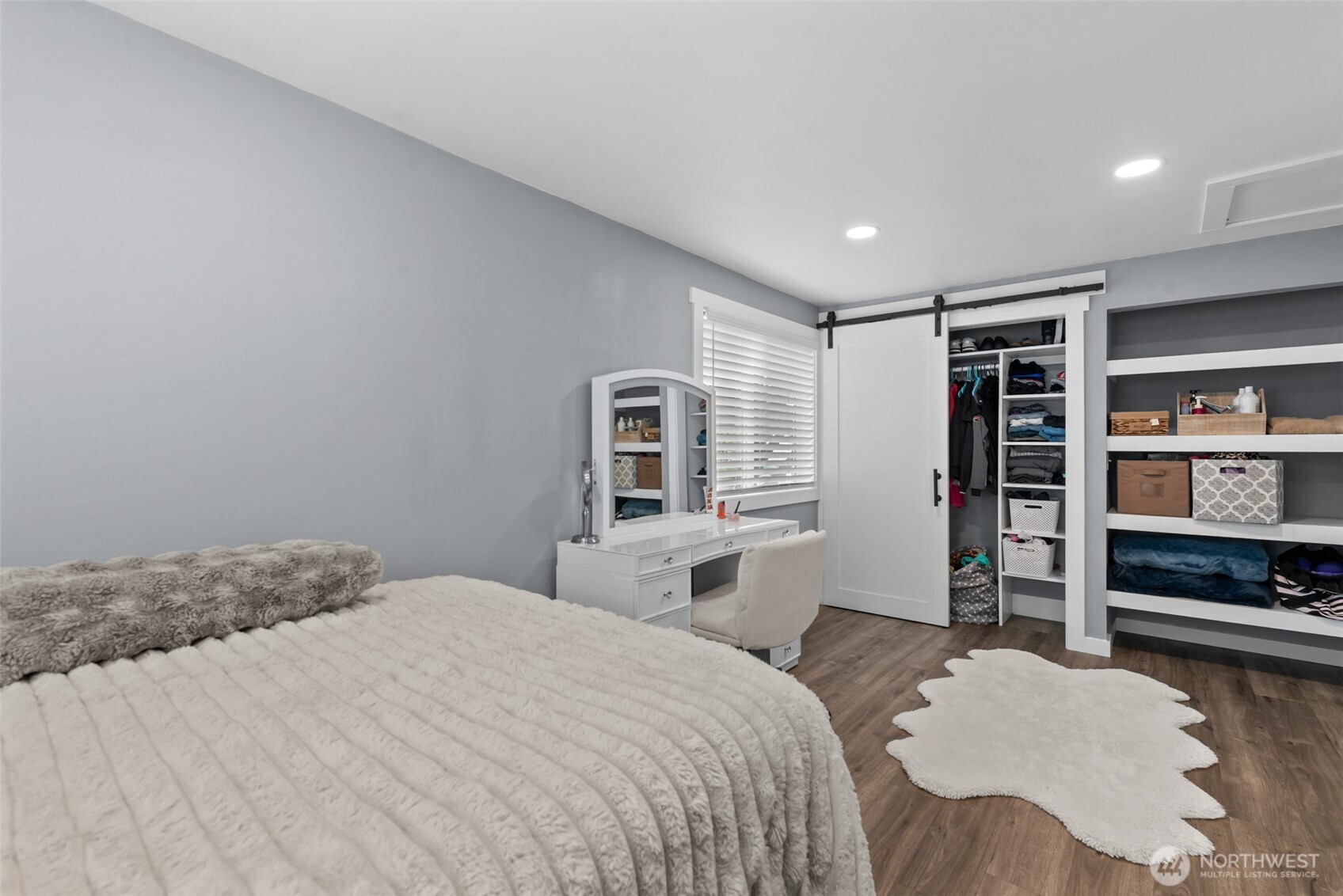 1750 Methow Street Wenatchee, WA 98801 - Photo 16 of 33 a bedroom with a large bed and a window