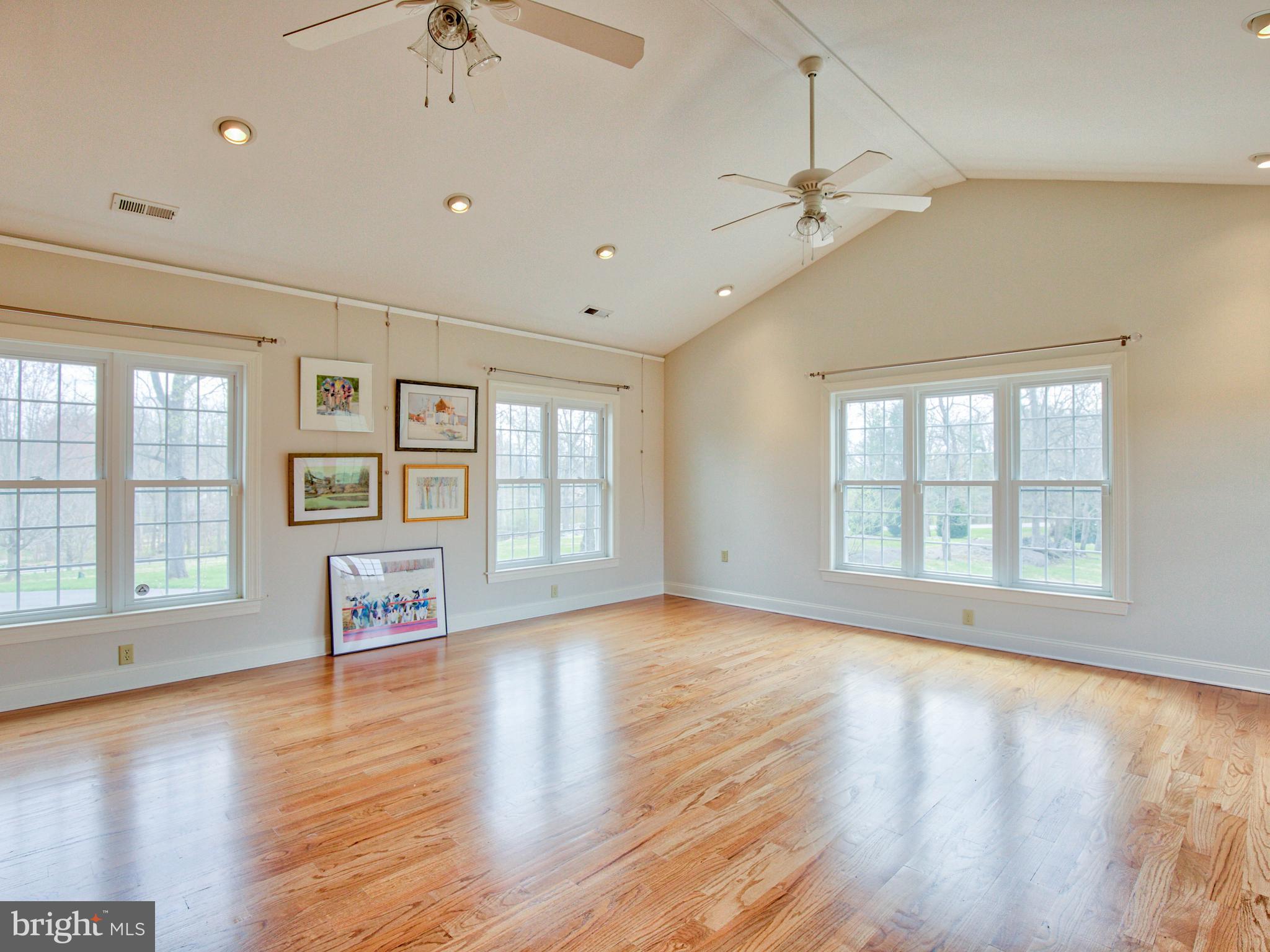 6485 Summit Point Road Charles Town, WV 25414 - Photo 17 of 71 Gallery Image 17