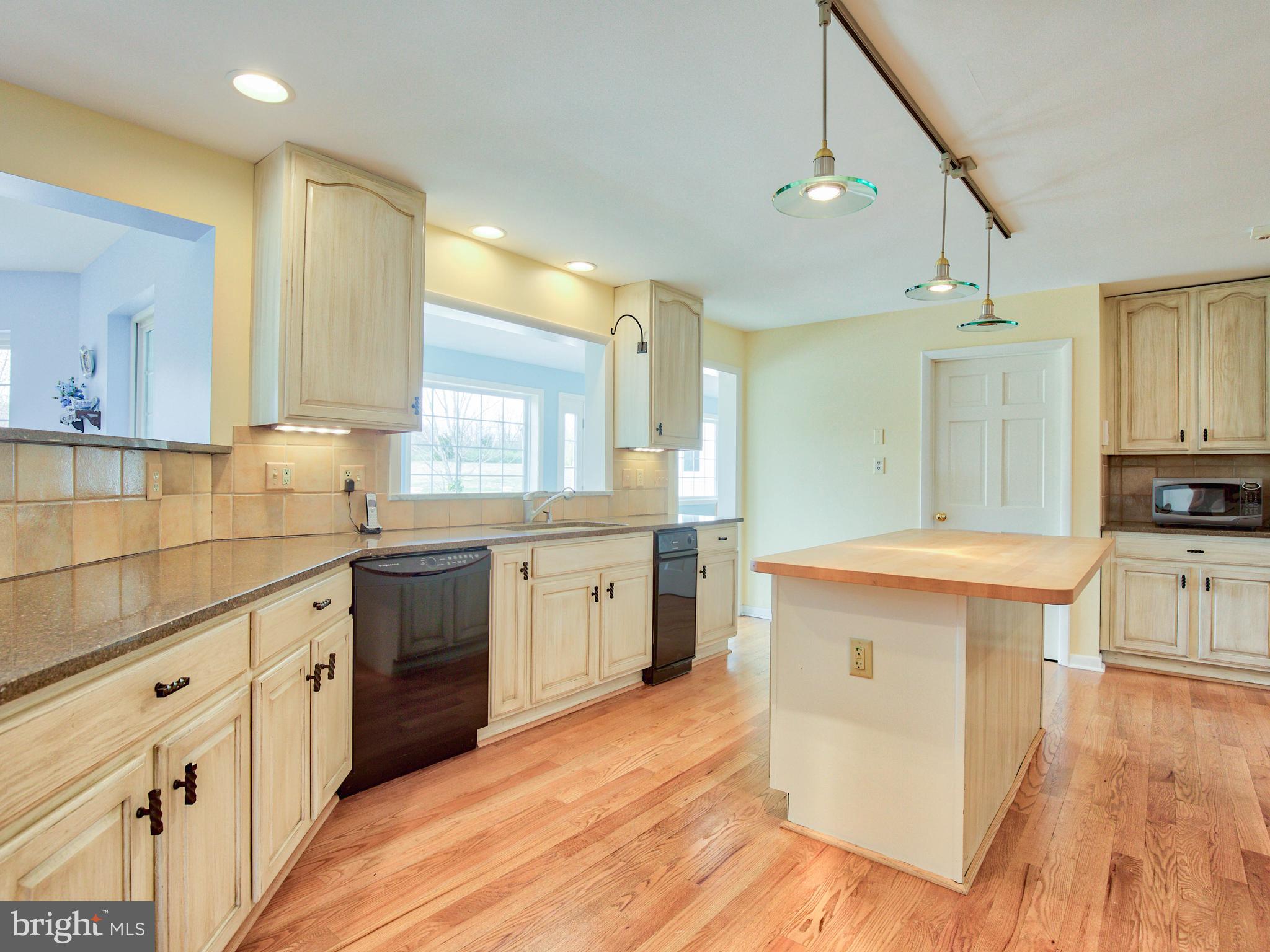6485 Summit Point Road Charles Town, WV 25414 - Photo 9 of 71 Gallery Image 9