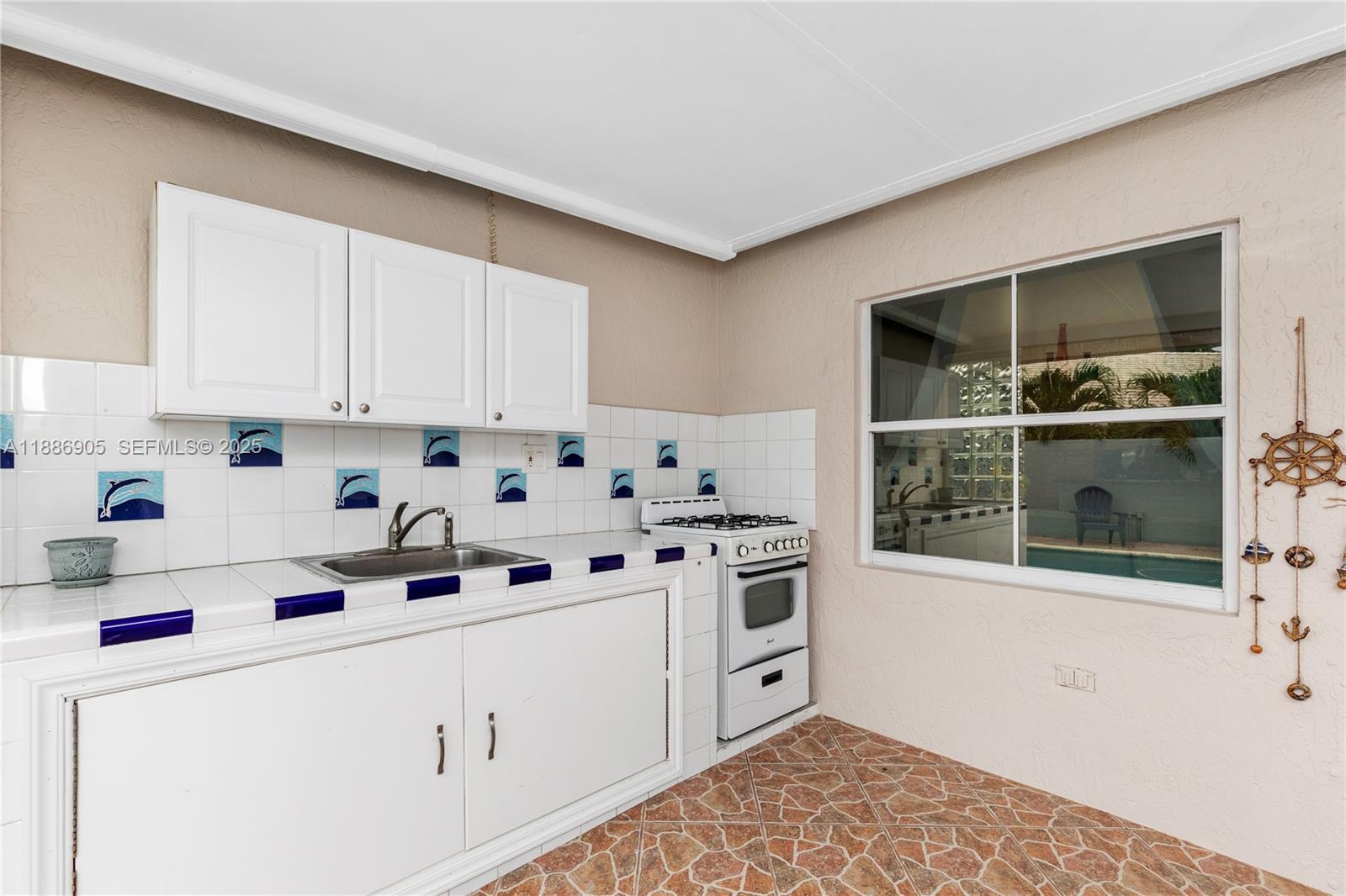 16310 Southwest 144th Avenue Miami, FL 33177 - Photo 37 of 46