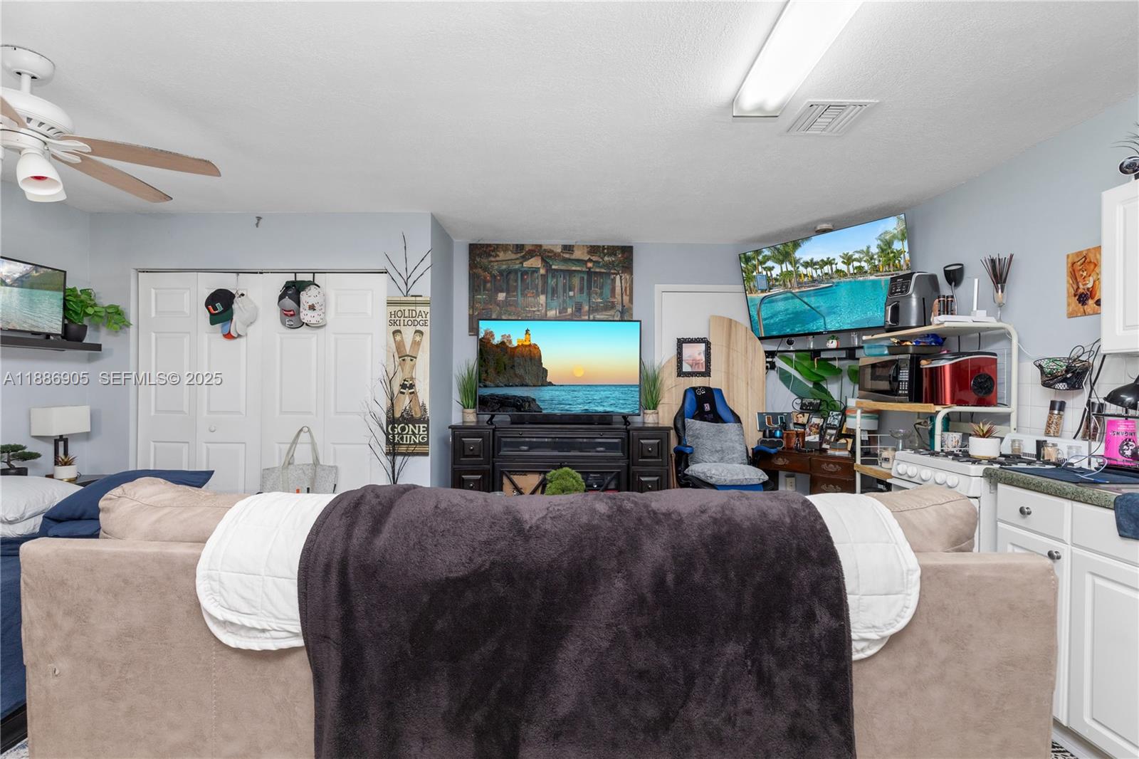 16310 Southwest 144th Avenue Miami, FL 33177 - Photo 38 of 46