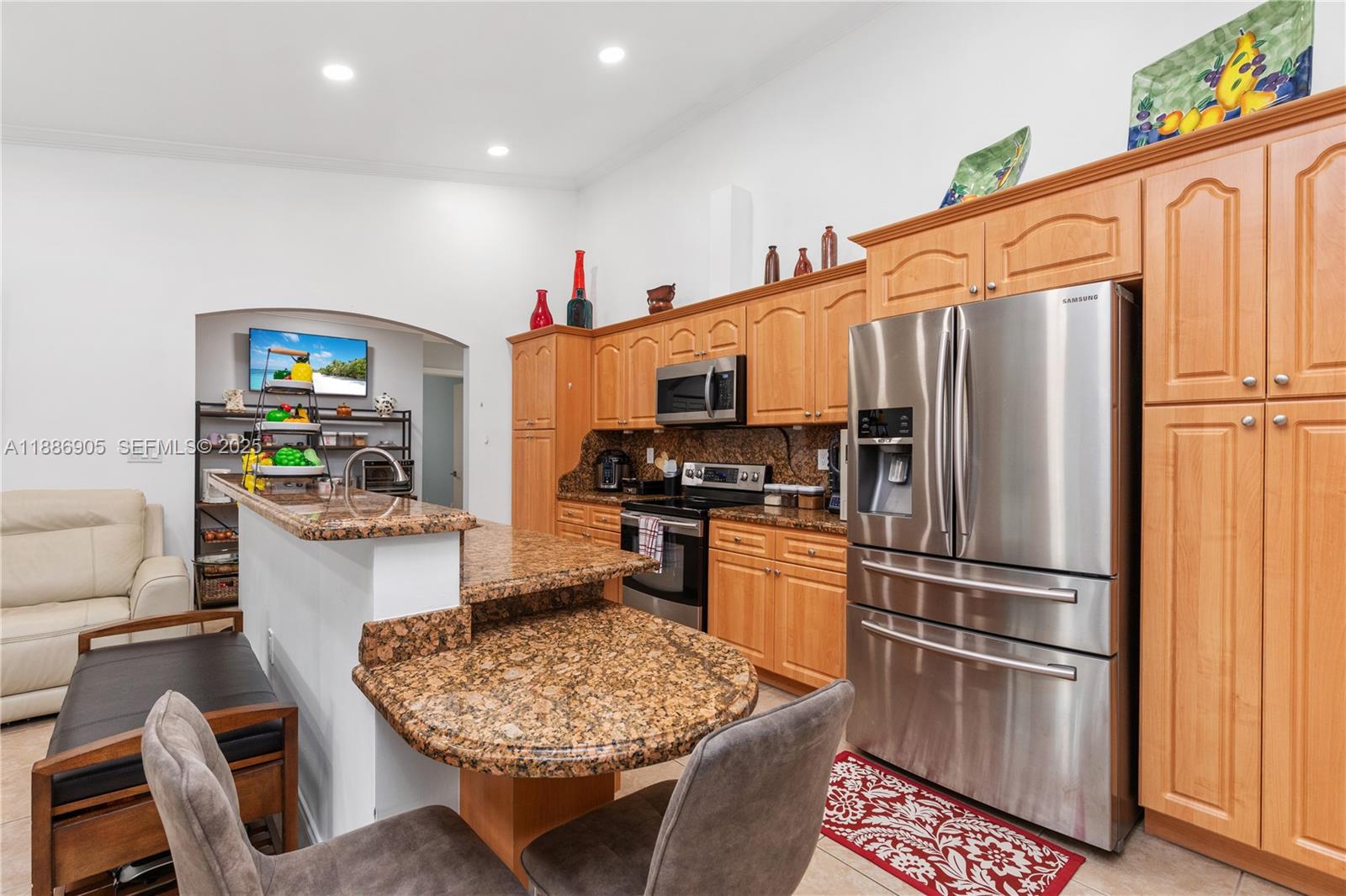 16310 Southwest 144th Avenue Miami, FL 33177 - Photo 5 of 46