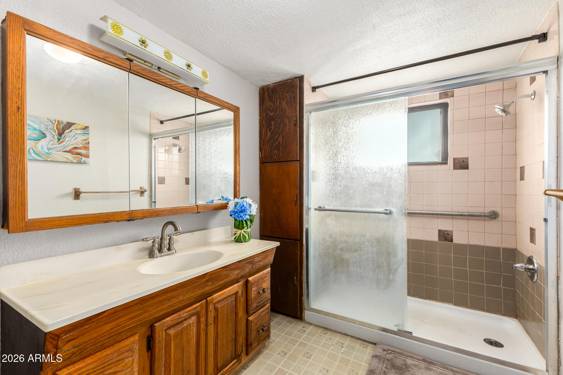 8714 North Dead Mans Gulch Road Florence, AZ 85132 - Photo 11 of 39 Main Bathroom