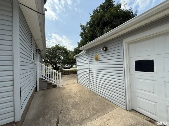 $85,000 | 390 South Jefferson Street, Roseville, IL 61473