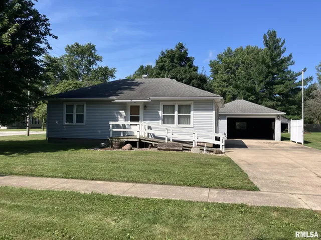 $85,000 | 390 South Jefferson Street, Roseville, IL 61473