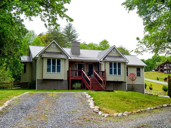 $489,000 | 12 Chastain Road, Murphy, NC 28906