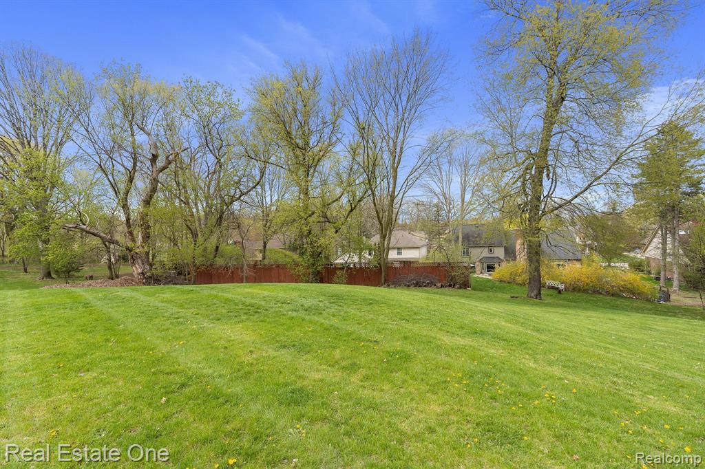 1124 Stellma Lane Rochester Hills, MI 48309 - Photo 40 of 44
