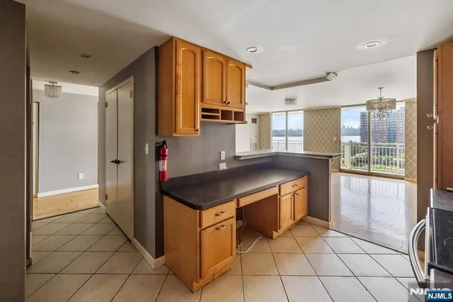$469,000 | 1055 River Road, Unit 1014, Edgewater, NJ 07020