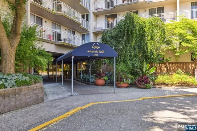 $469,000 | 1055 River Road, Unit 1014, Edgewater, NJ 07020
