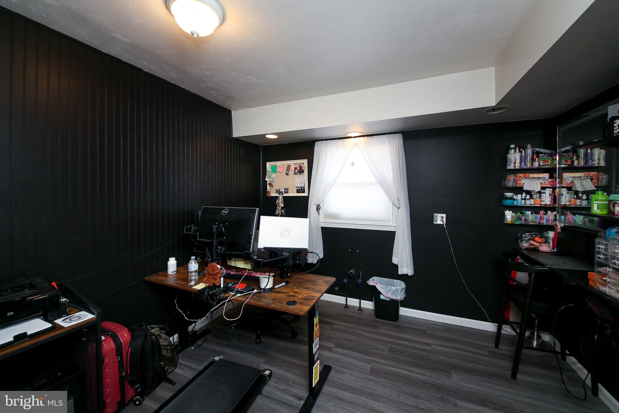 685 Union Road Quakertown, PA 18951 - Photo 14 of 44 a living room with furniture and a bookshelf