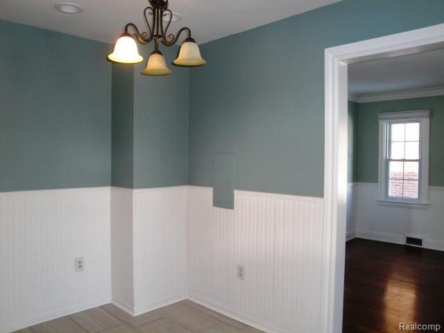288 Moran Road Grosse Pointe, MI 48236 - Photo 10 of 13 Breakfast Nook