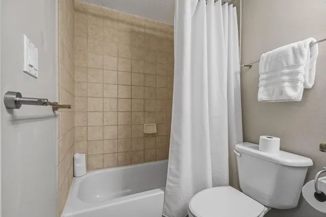 $645,000 | 520 Santa Rosa Boulevard, Unit 109, Fort Walton Beach, FL 32548