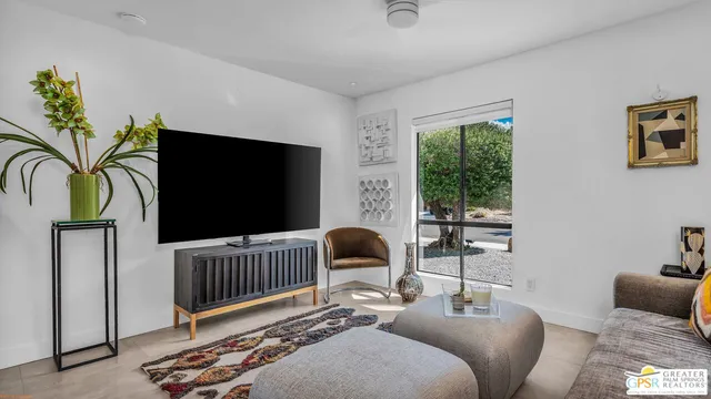 $1,275,000 | 2964 East Orella Circle, Palm Springs, CA 92264