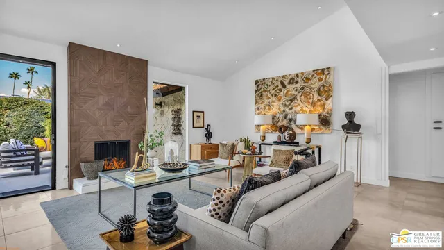 $1,275,000 | 2964 East Orella Circle, Palm Springs, CA 92264