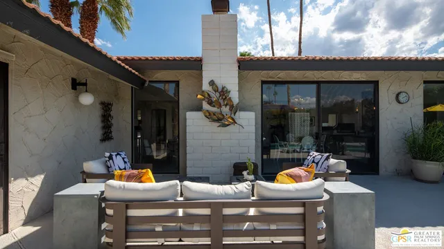$1,275,000 | 2964 East Orella Circle, Palm Springs, CA 92264