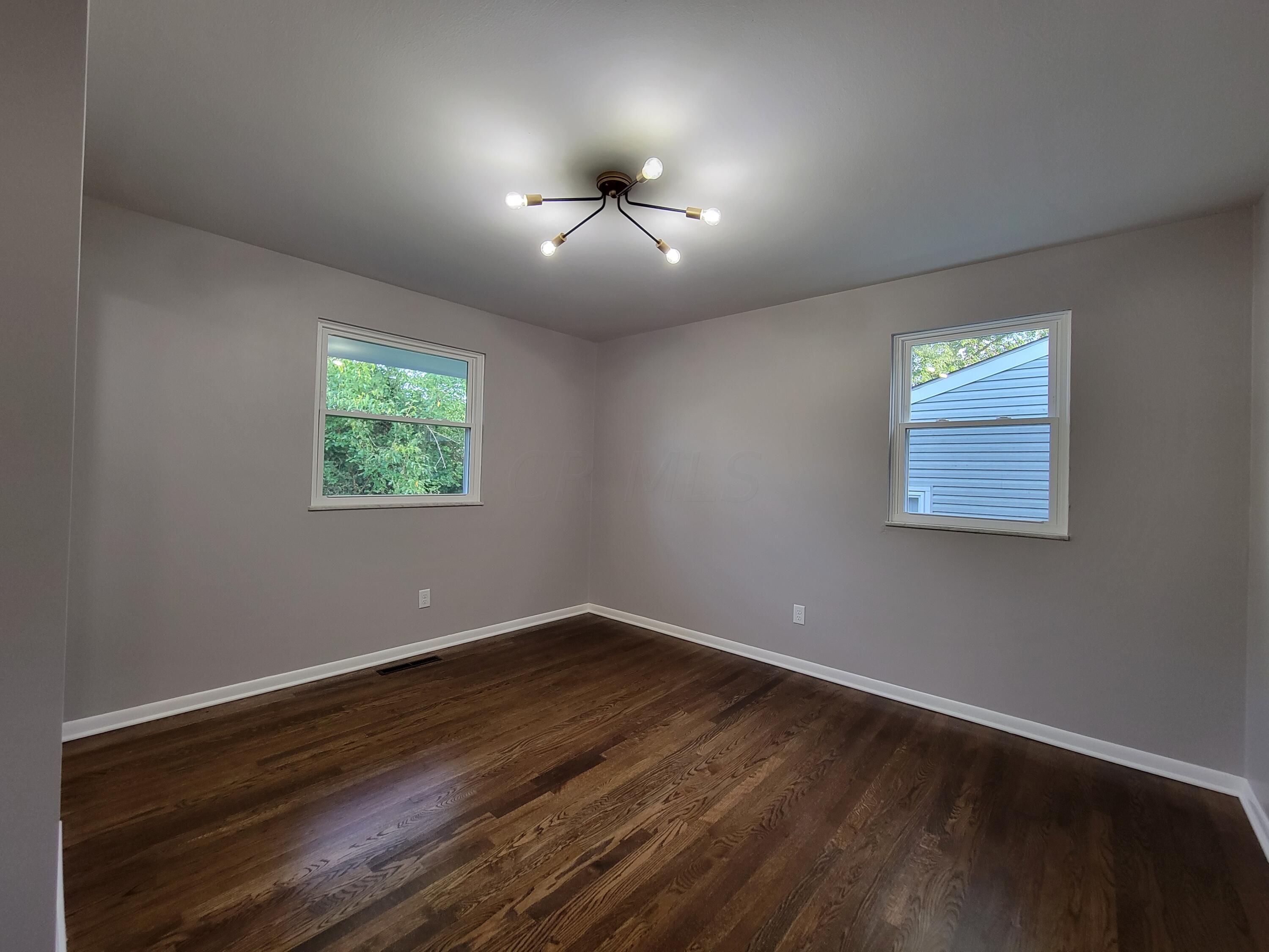 4768 Bourke Road Columbus, OH 43229 - Photo 18 of 43 20220902_184909