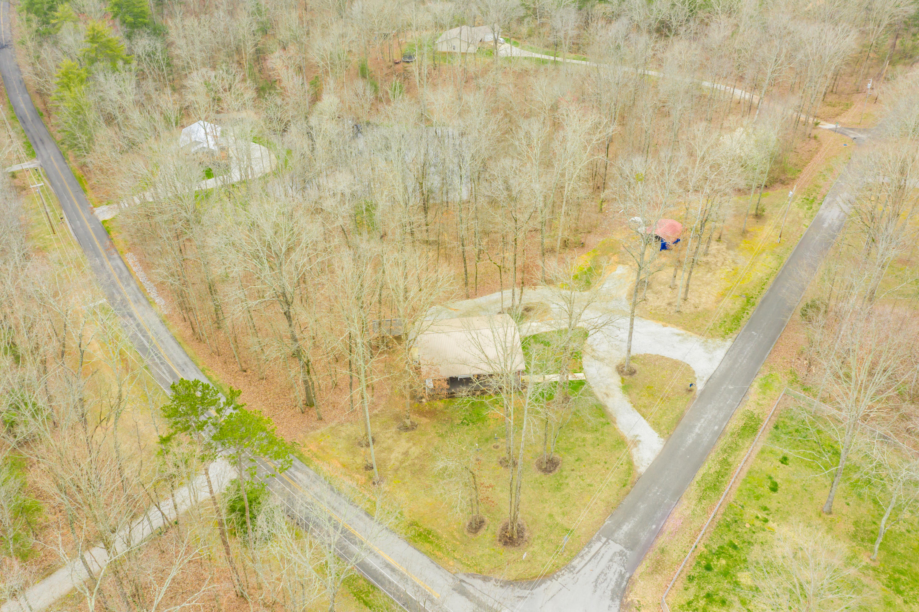 115 Deer Run Ridge Road Kingston, TN 37763 - Photo 2 of 29 115DeerRunRidgeRd-32