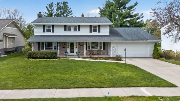 $629,000 | 2110 Sheridan Drive, Madison, WI 53704