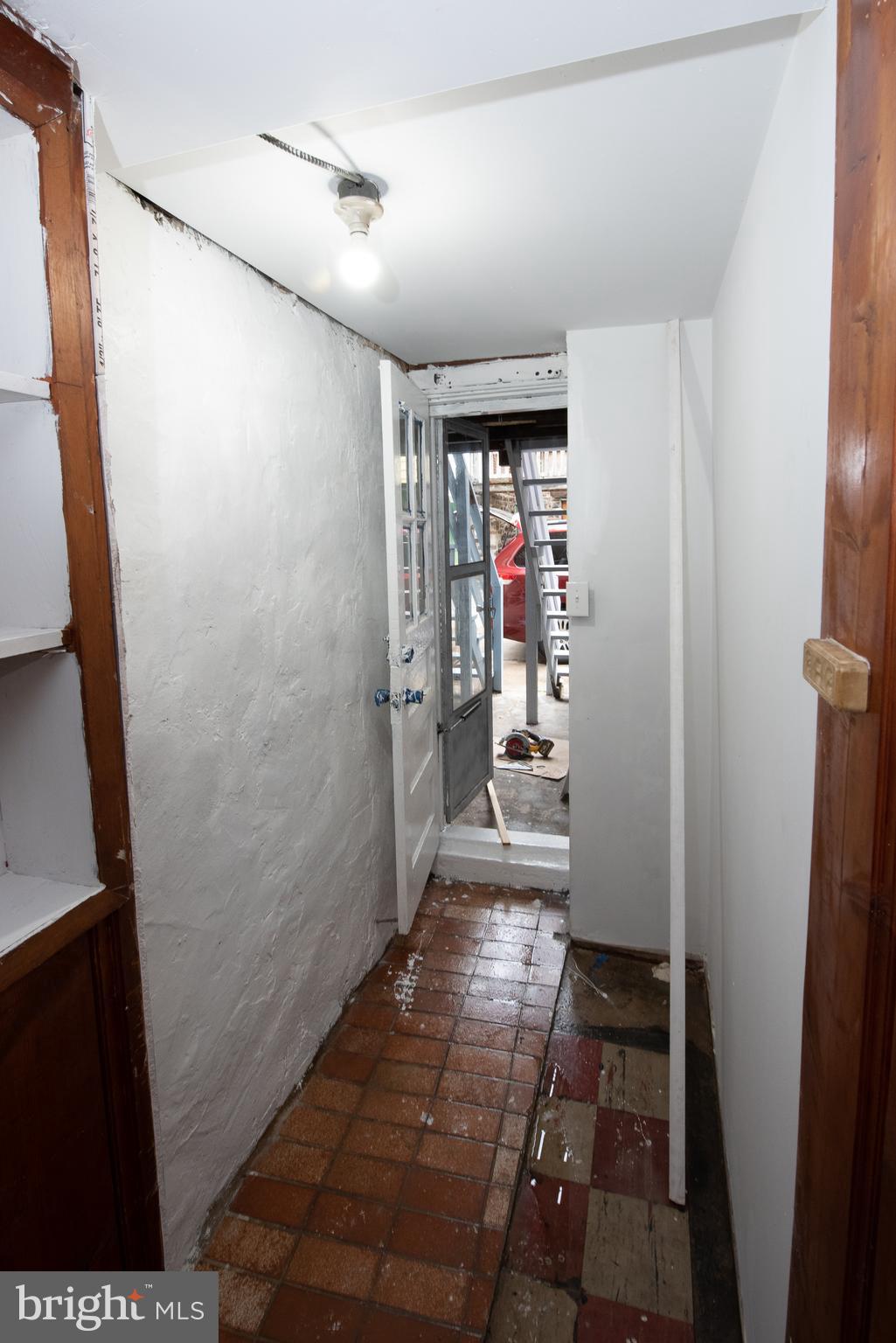 225 Avon Road Upper Darby, PA 19082 - Photo 34 of 39