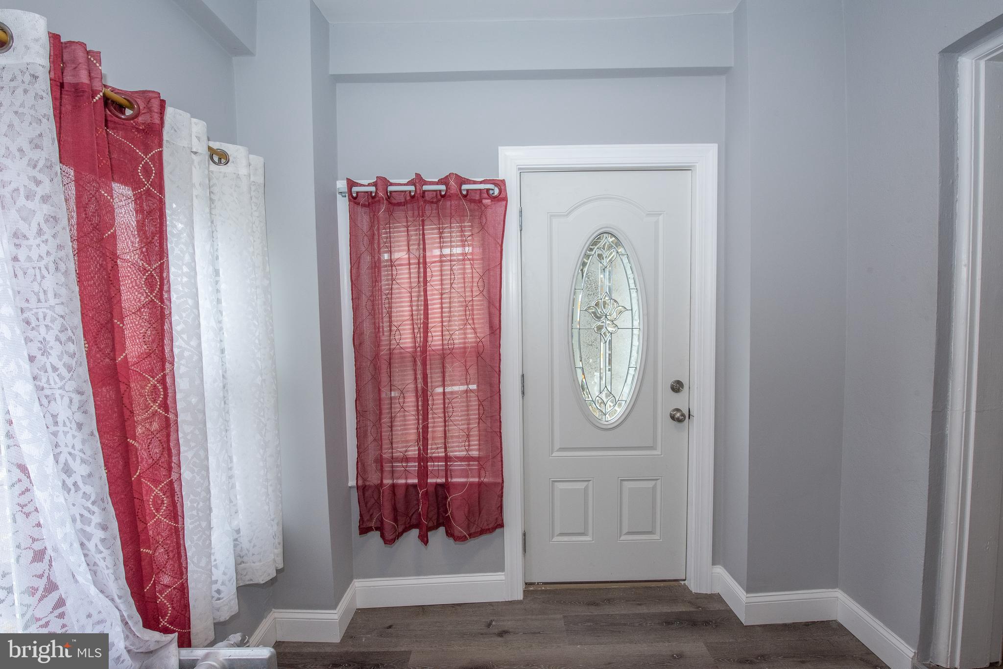 225 Avon Road Upper Darby, PA 19082 - Photo 7 of 39
