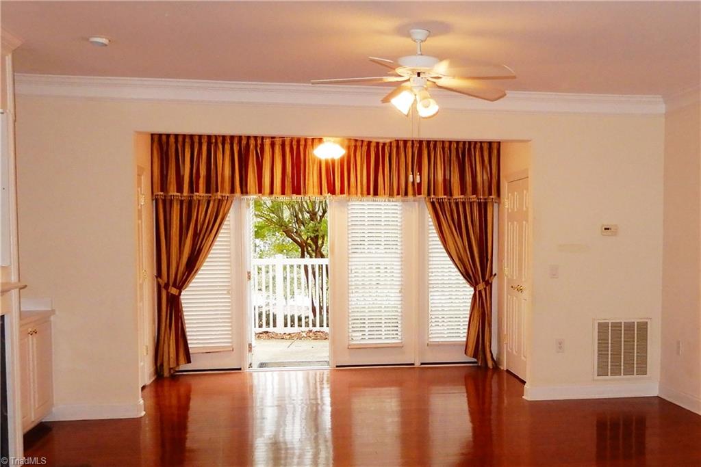 522 College Road Greensboro, NC 27410 - Photo 7 of 20 Sun Room/Living Room
