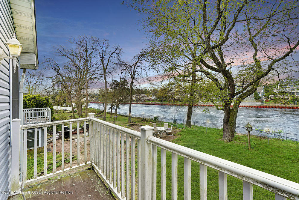 836 Partridge Run Point Pleasant, NJ 08742 - Photo 3 of 66 yb3b7kgacesk0hosnfihuye8m56u01k4iq3bhj4p