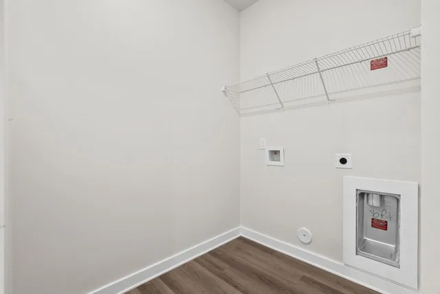 a view of a hallway with closet