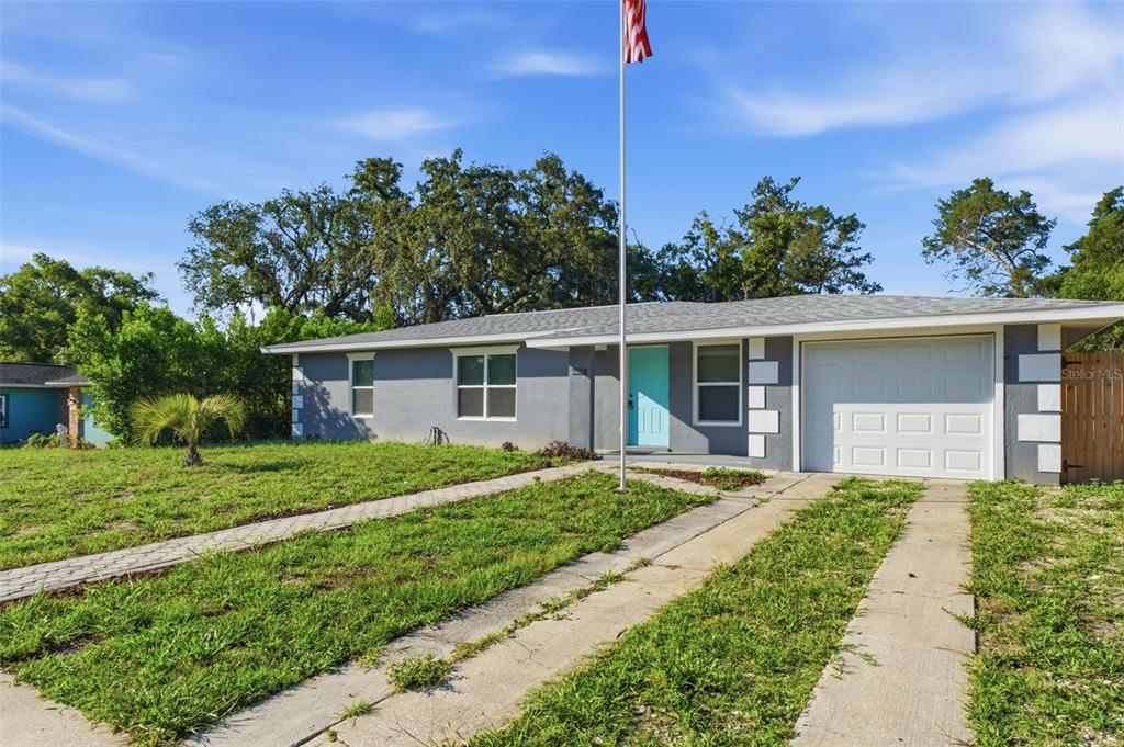7178 Holiday Drive Spring Hill, FL 34606 - Photo 2 of 26