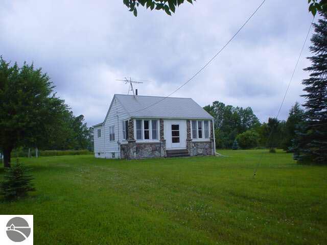 2057 Roseburgh Road Alger, MI 48610 - Photo 2 of 16 1756997-1.JPG