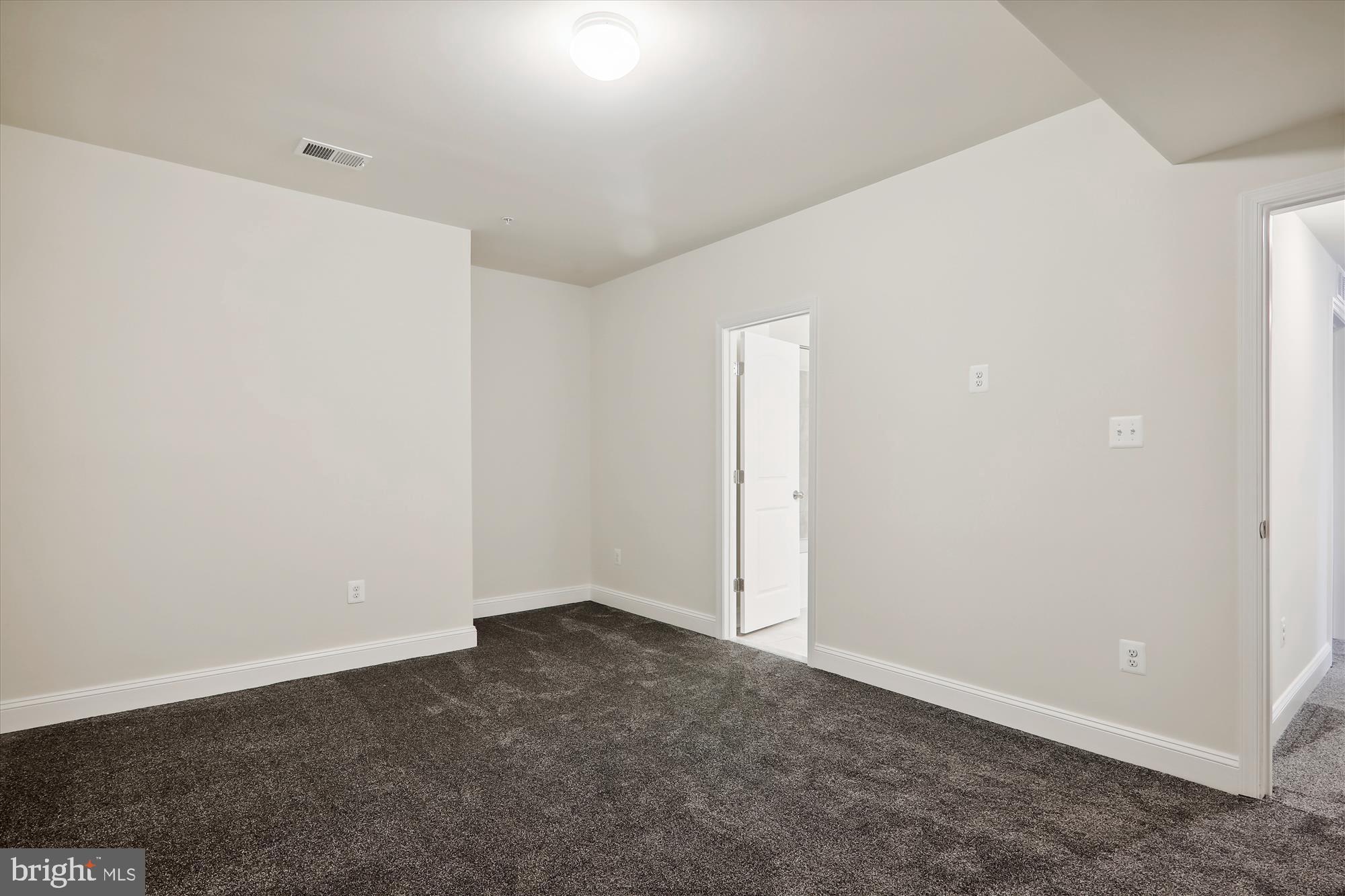 4009 Diamondhead Avenue Bowie, MD 20721 - Photo 36 of 40