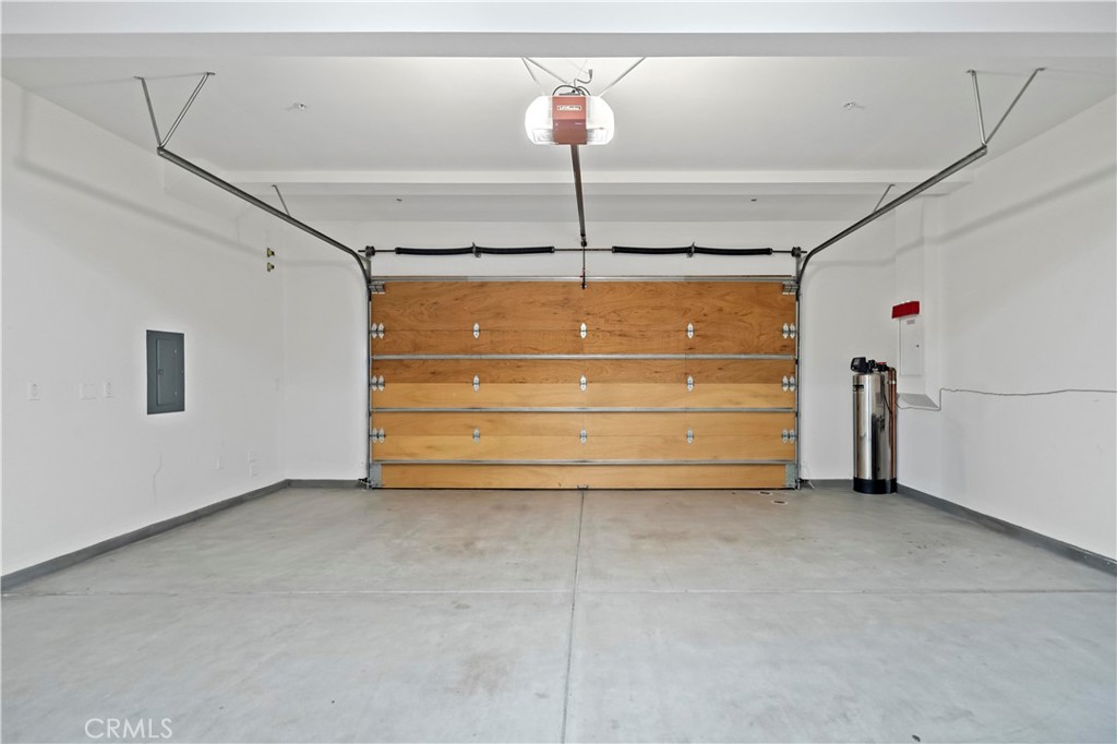 121 Paxton Irvine, CA 92620 - Photo 53 of 61 a view of empty room with an empty room