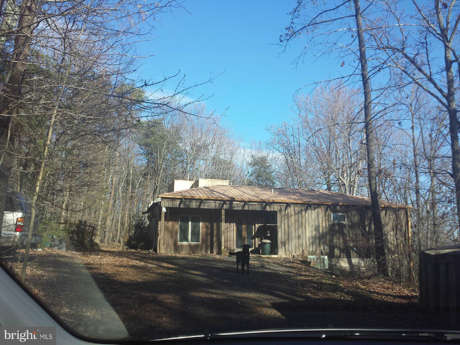 9401 Mountjoy Road Marshall, VA 20115 - Photo 2 of 3 Exterior (General)