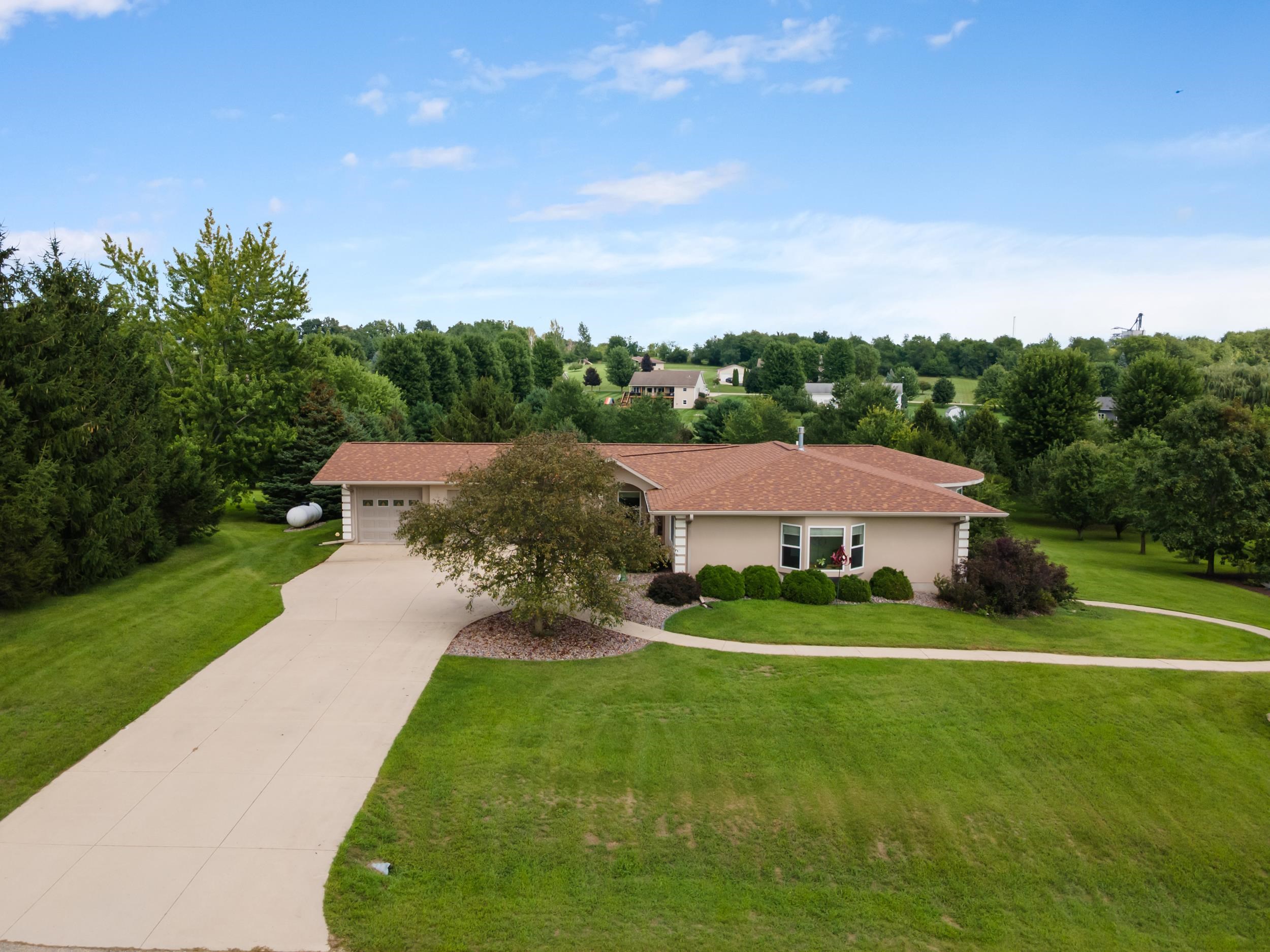 N2490 Carnie Road Monroe, WI 53566 - Photo 4 of 78 Gallery Image 4