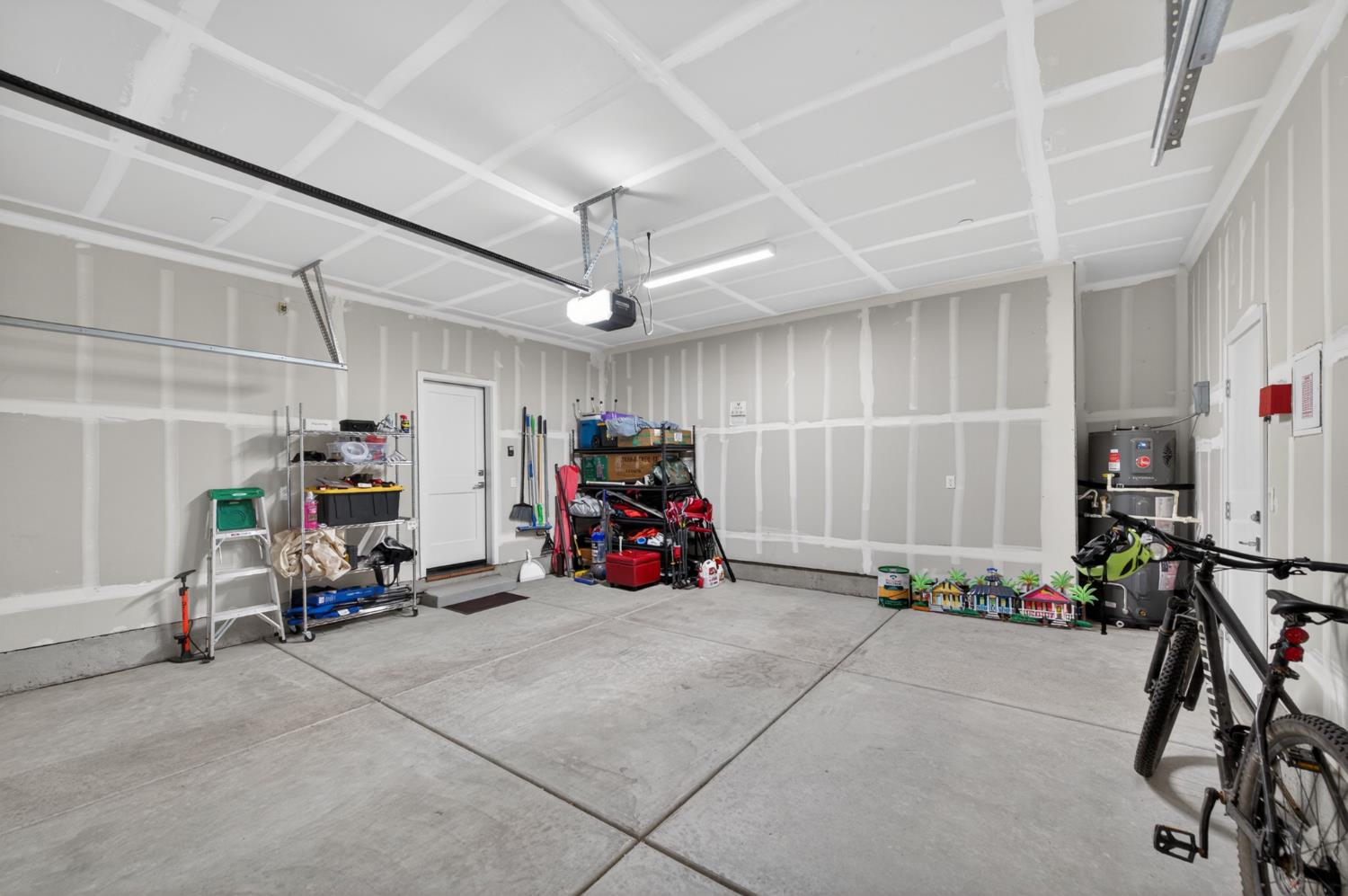 4185 Ryan Lane Madera, CA 93636 - Photo 44 of 63 a view of a room with gym equipment