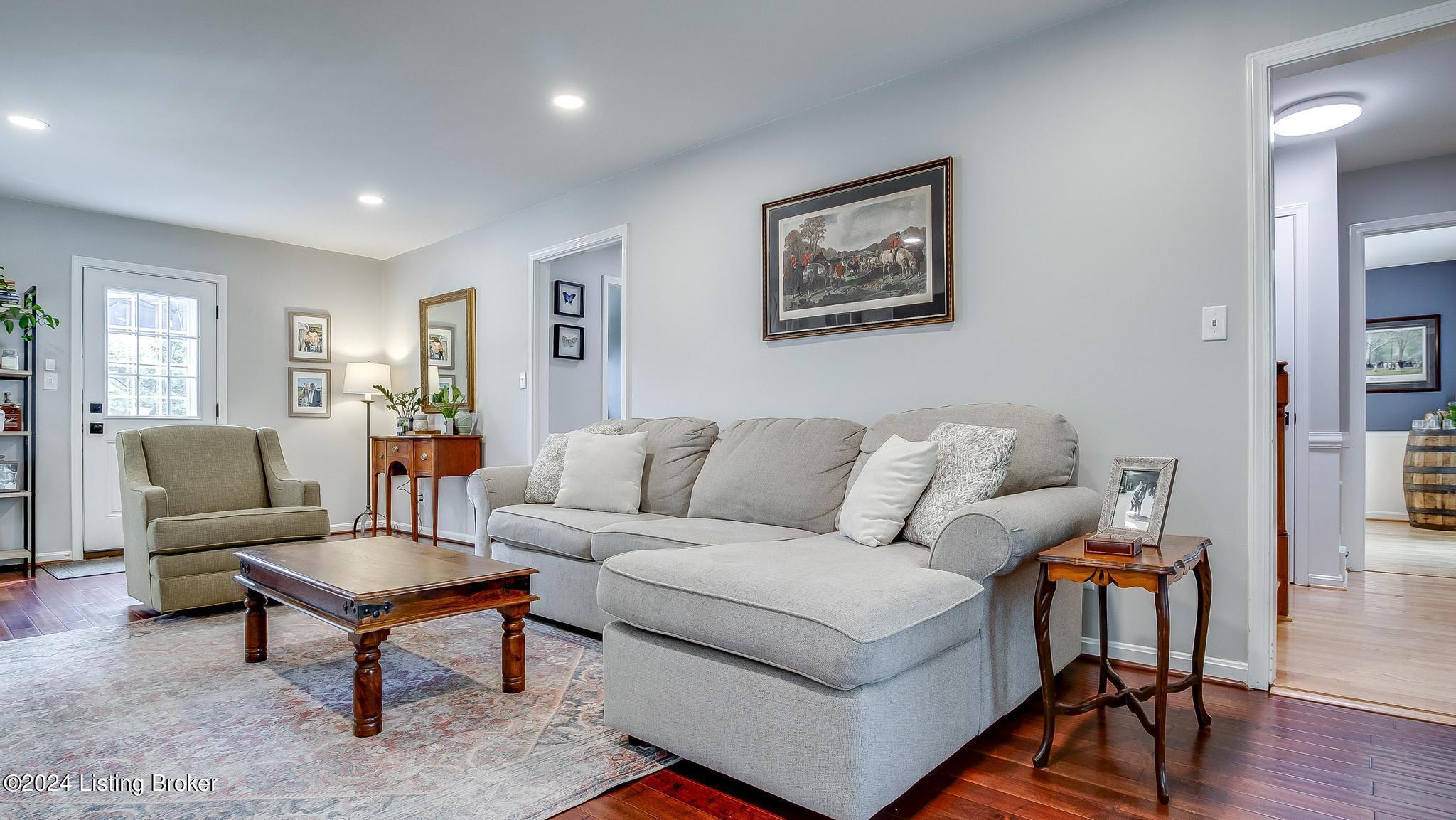 2303 Meadow Road Louisville, KY 40205 - Photo 12 of 57 2303_MeadowRd_40205_0533_