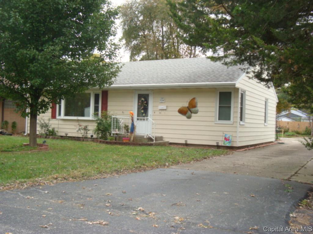 3206 South Spring Street Springfield, IL 62703 - Photo 1 of 13