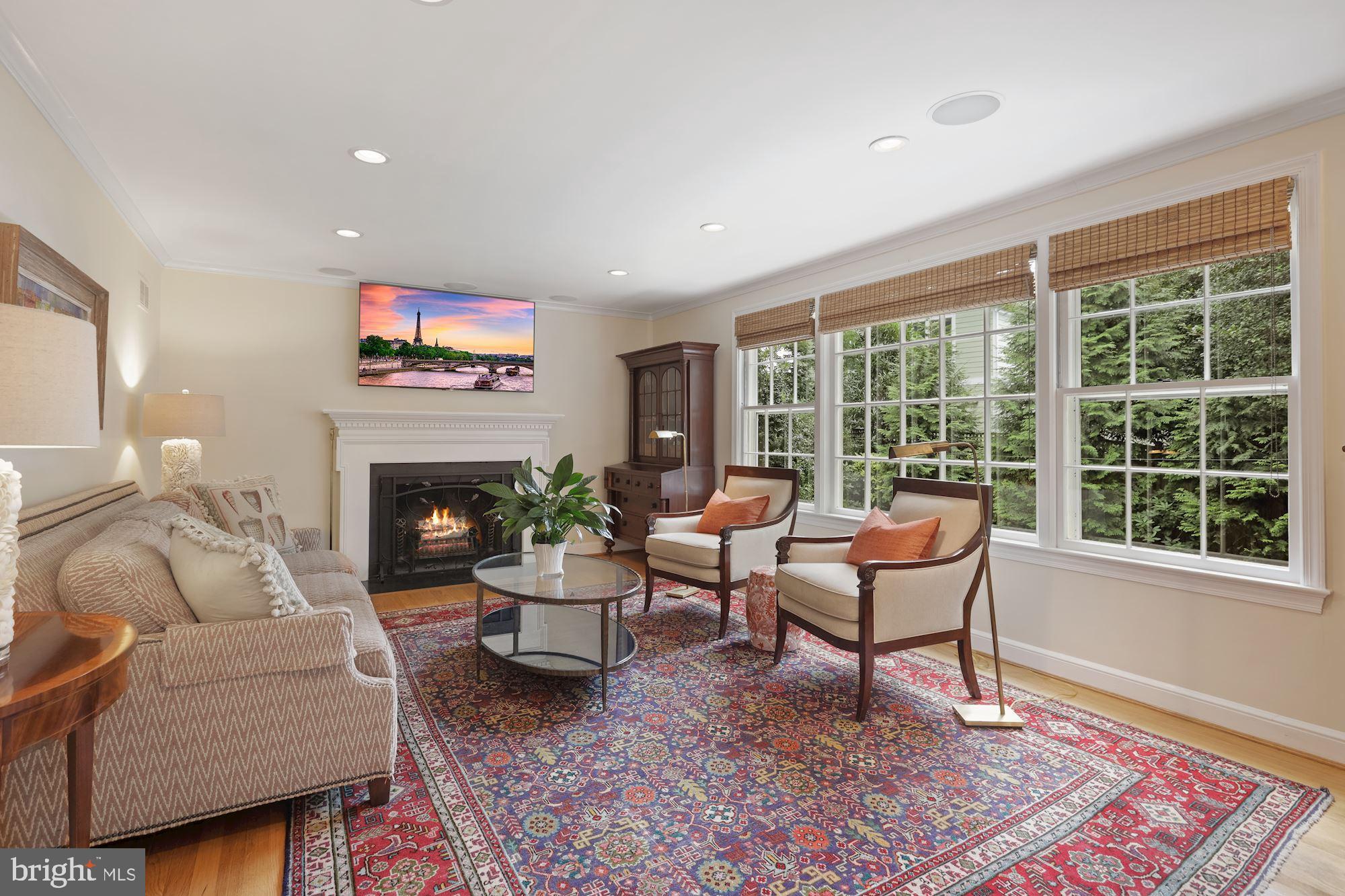 5306 Elliott Road Bethesda, MD 20816 - Photo 4 of 25 Living Room