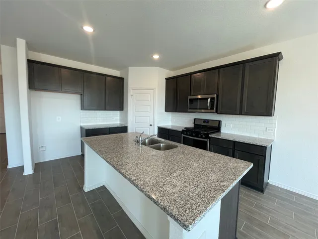 $1,850 | 9695 Caney Trails Road, Conroe, TX 77303