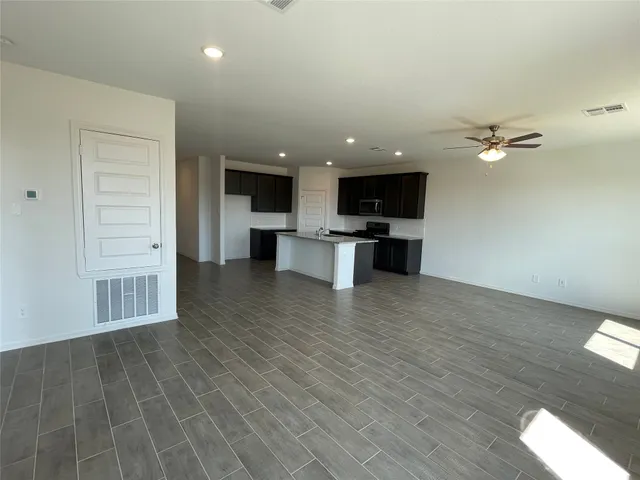 $1,850 | 9695 Caney Trails Road, Conroe, TX 77303