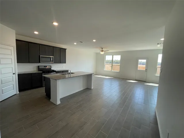 $1,850 | 9695 Caney Trails Road, Conroe, TX 77303