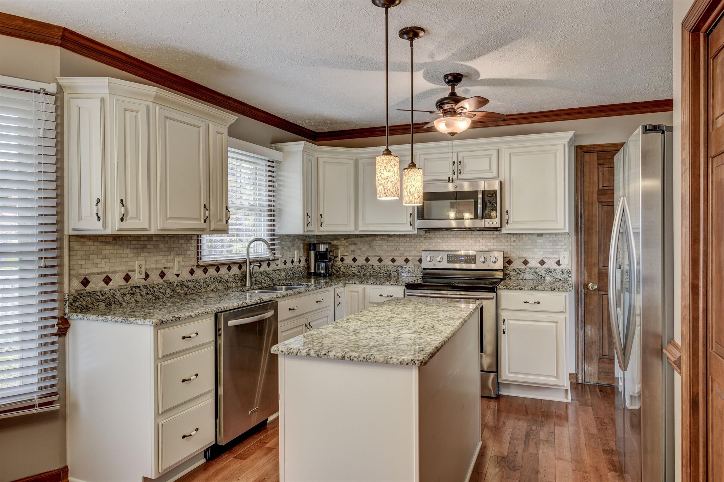 2708 Cages Bend Road Gallatin, TN 37066 - Photo 9 of 27 Gallery Image 9