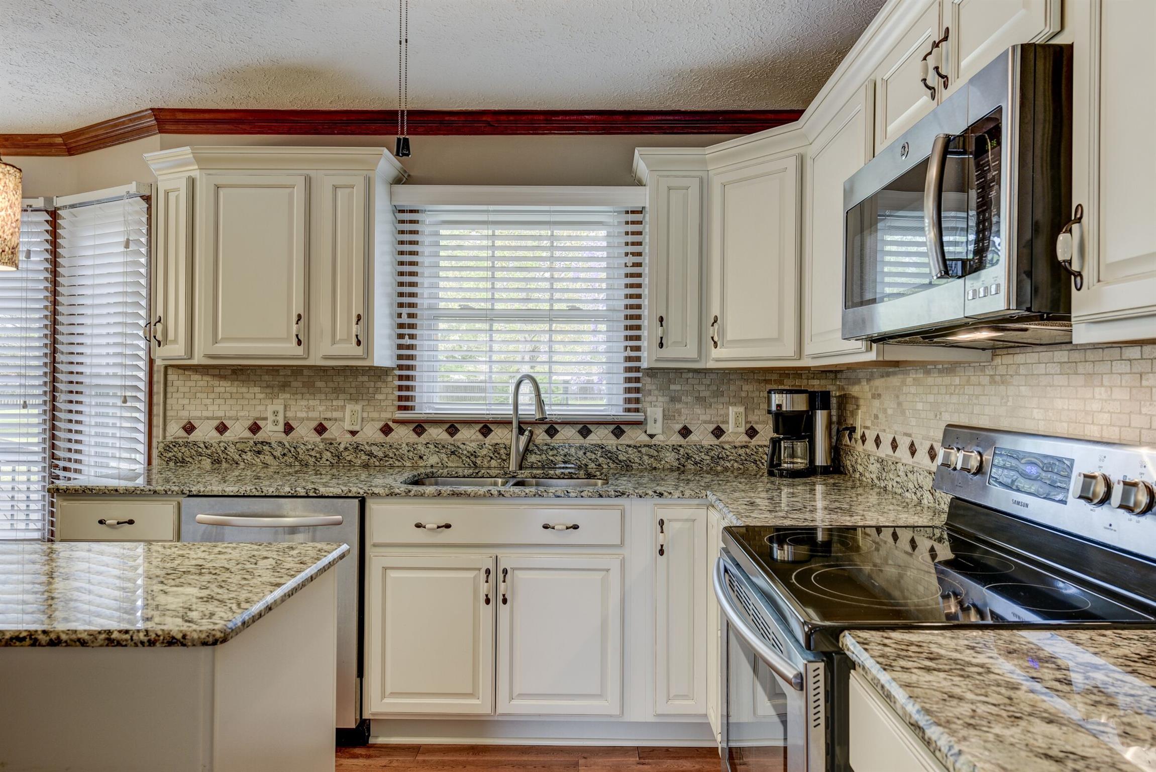 2708 Cages Bend Road Gallatin, TN 37066 - Photo 10 of 27 Gallery Image 10