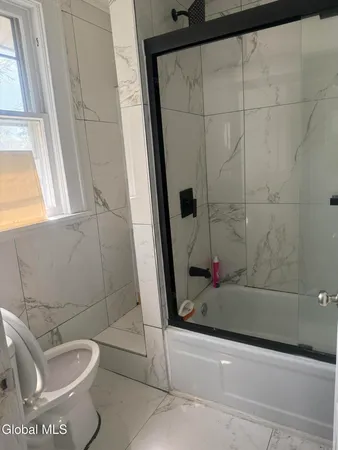 $1,750 | 2228 Guilderland Avenue, Schenectady, NY 12306