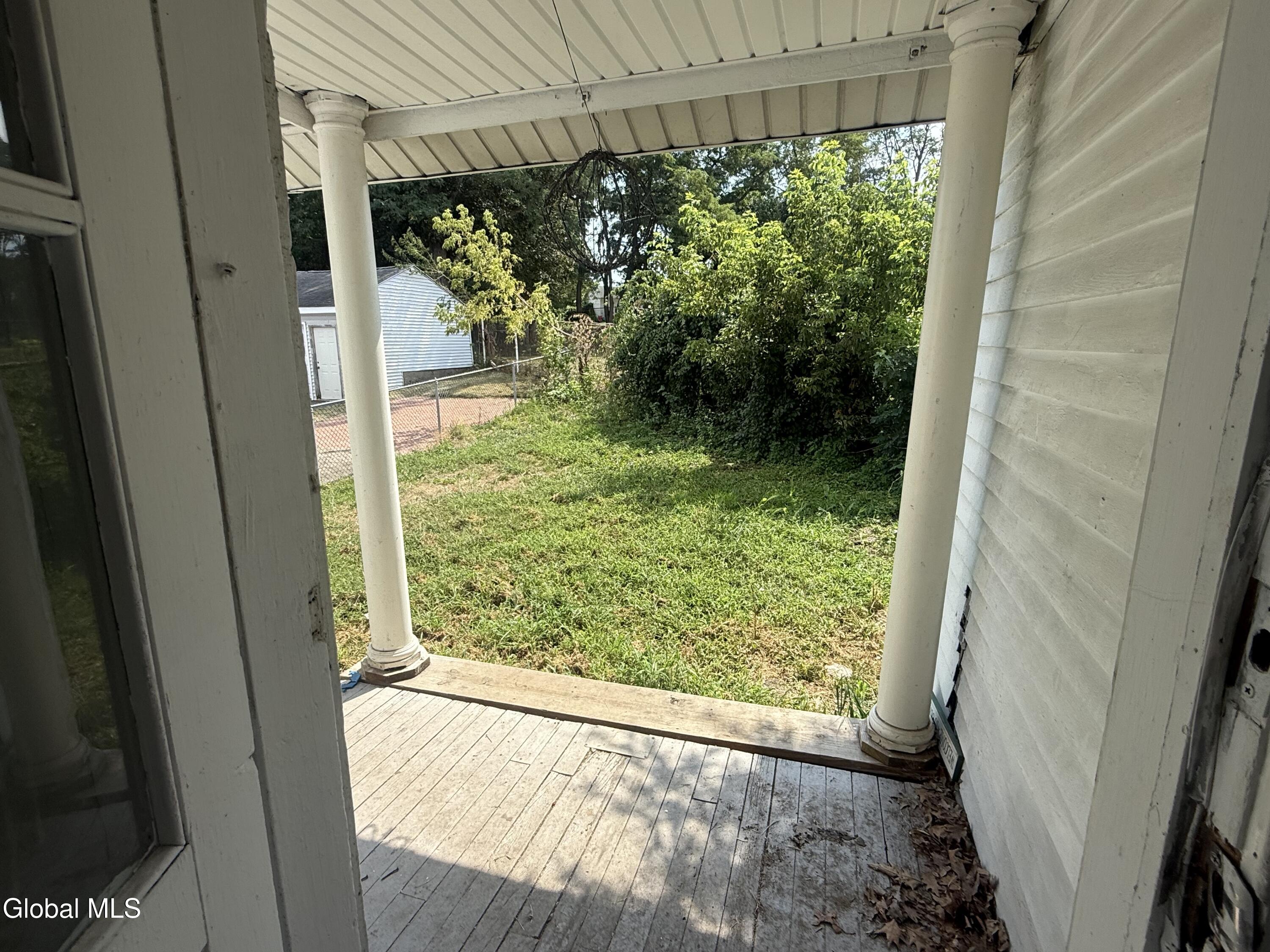 2228 Guilderland Avenue Schenectady, NY 12306 - Photo 7 of 11 IMG_6626