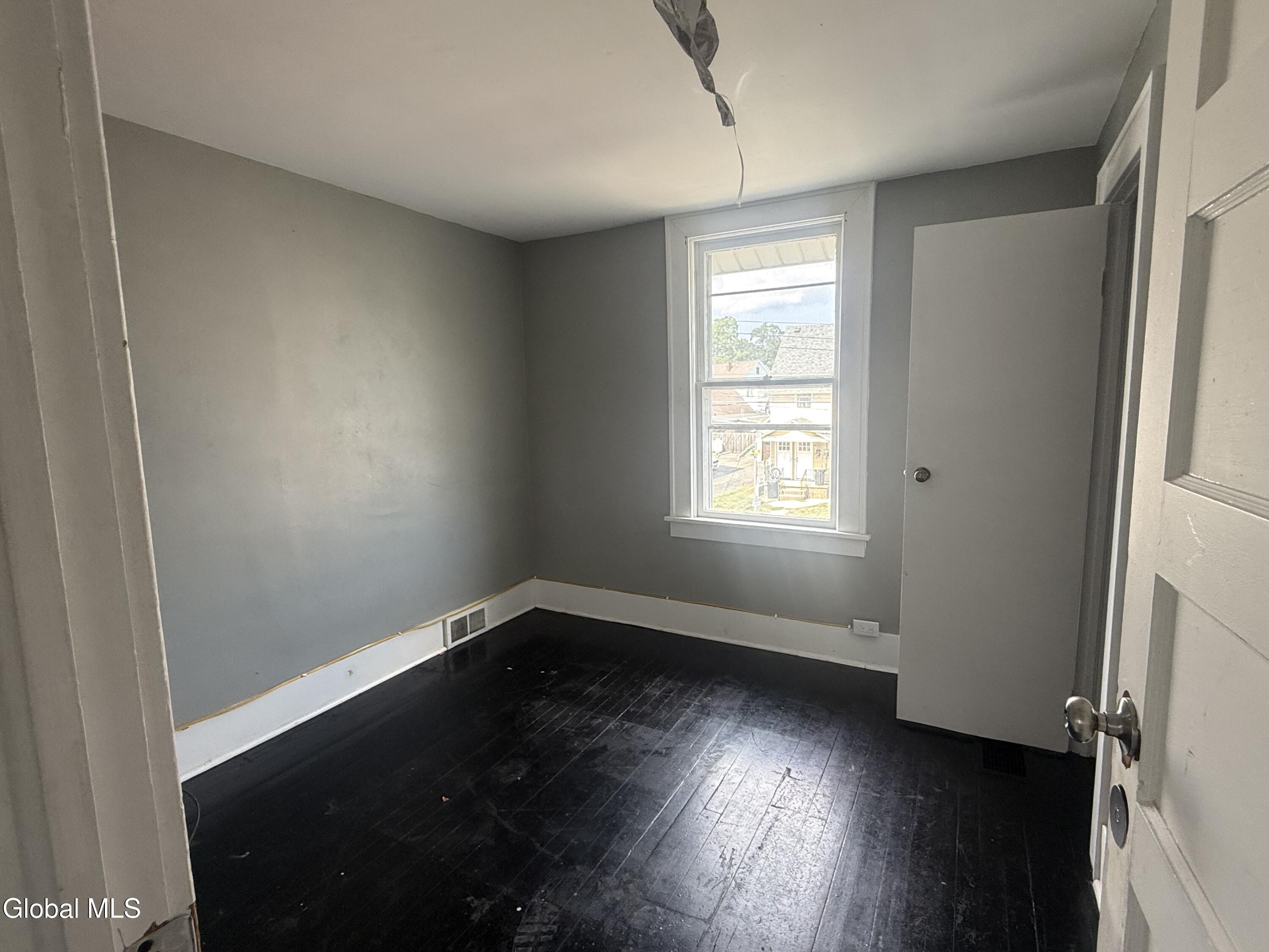 2228 Guilderland Avenue Schenectady, NY 12306 - Photo 8 of 11 IMG_6619