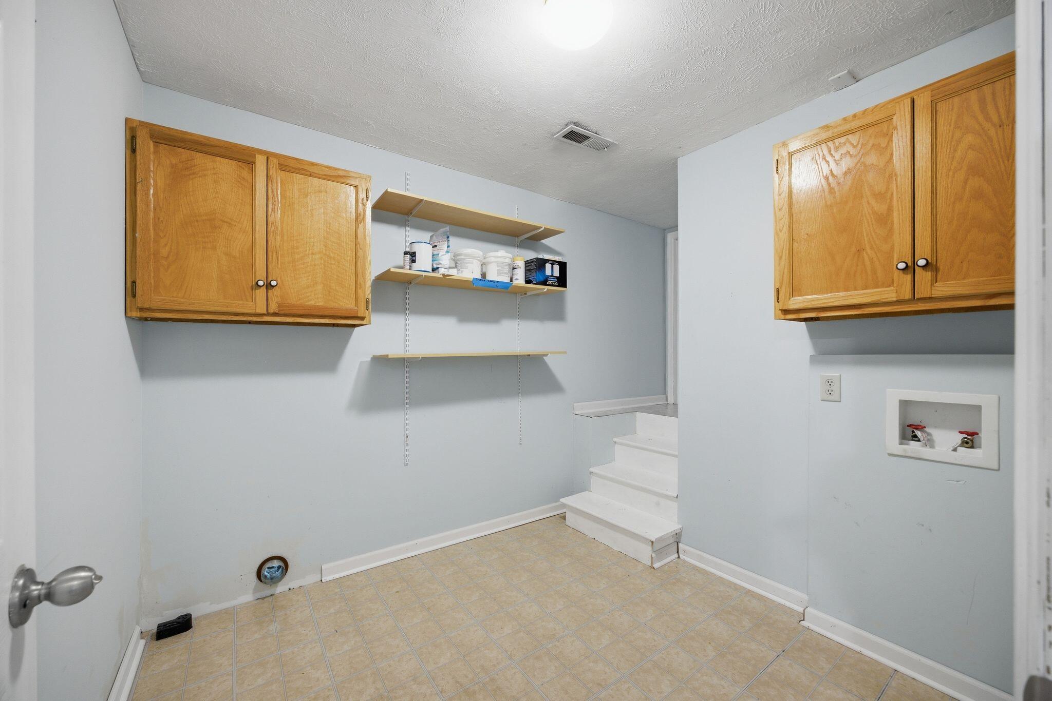 67 Whispering Pine Trenton, GA 30752 - Photo 30 of 46 Laundry Room