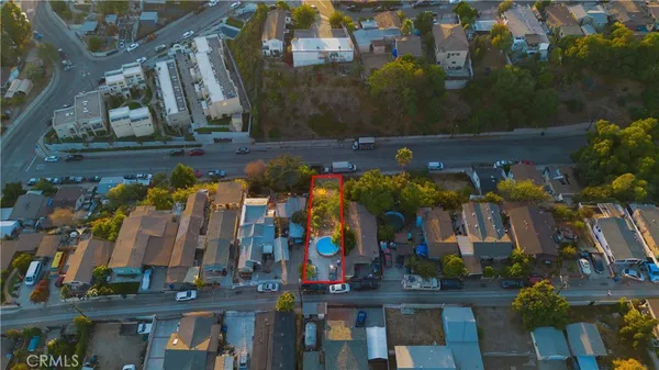 a view of building with an outdoor space